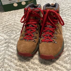 Danner Brown Hiking Boots. Size 7.5